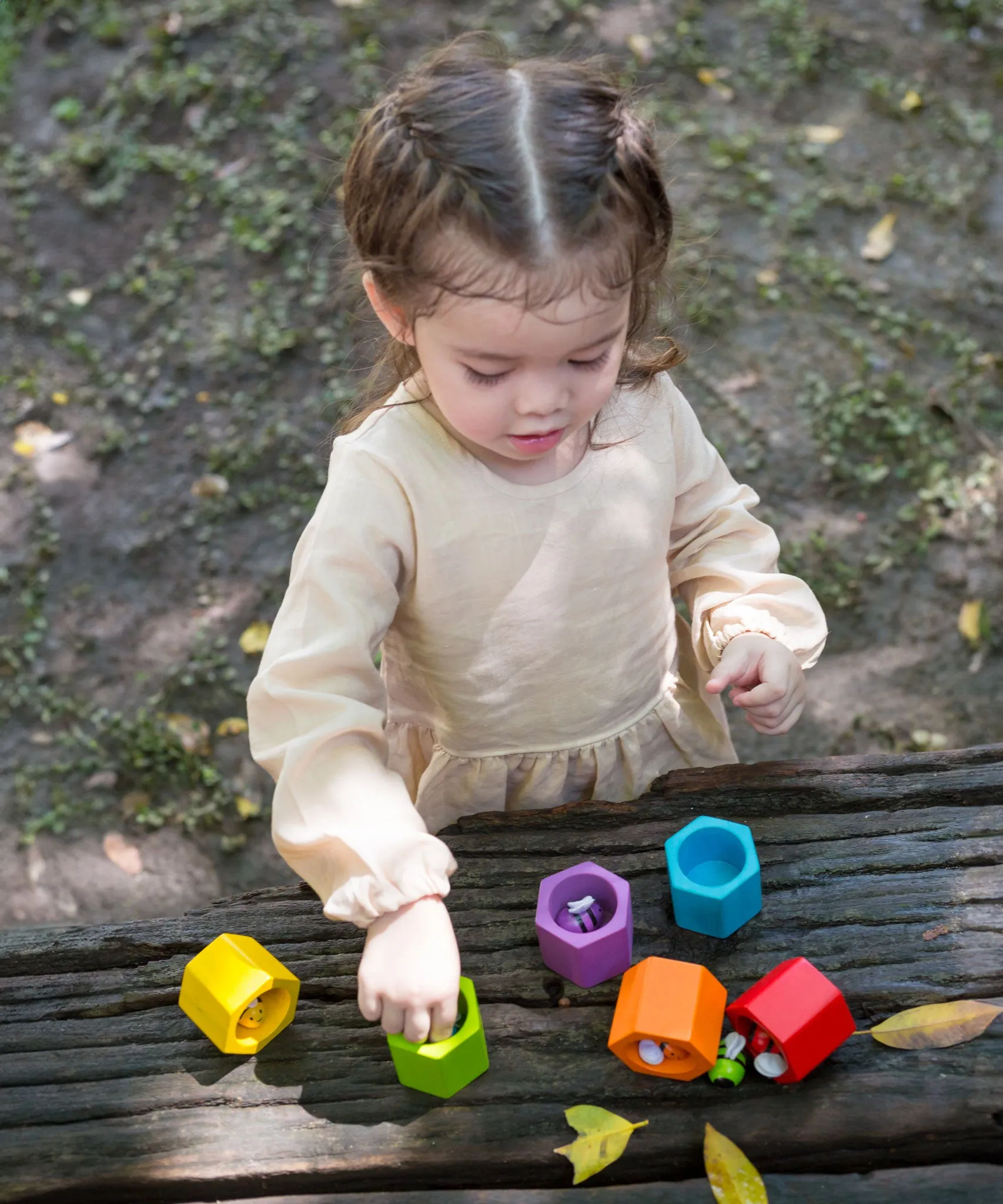 PlanToys Bee Hives Rainbow