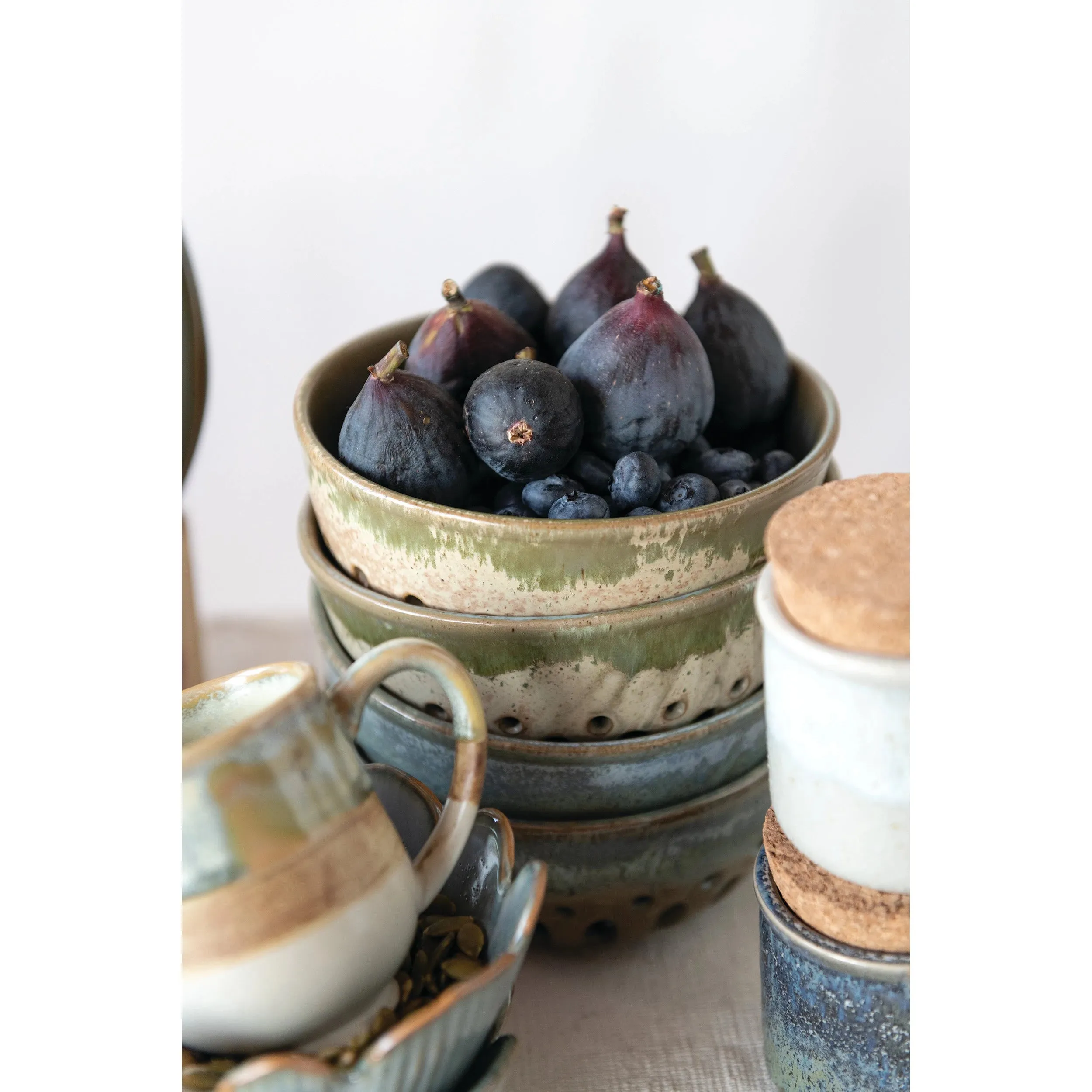 Stoneware Berry Bowl with Glaze